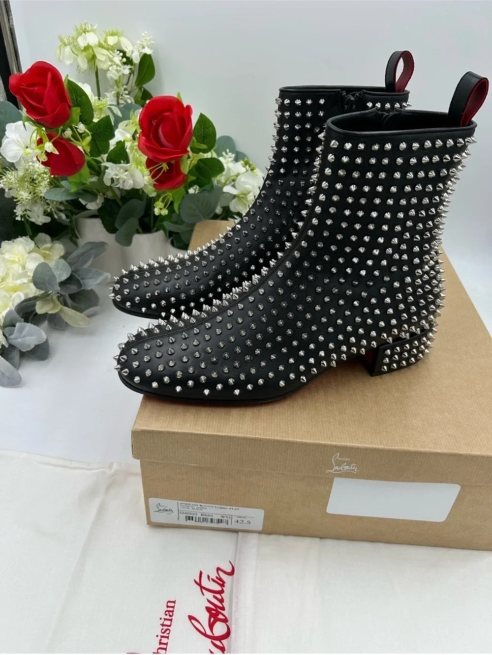 Men’s Christian Louboutin SPIKEASY studded leather ankle boots size 42.5